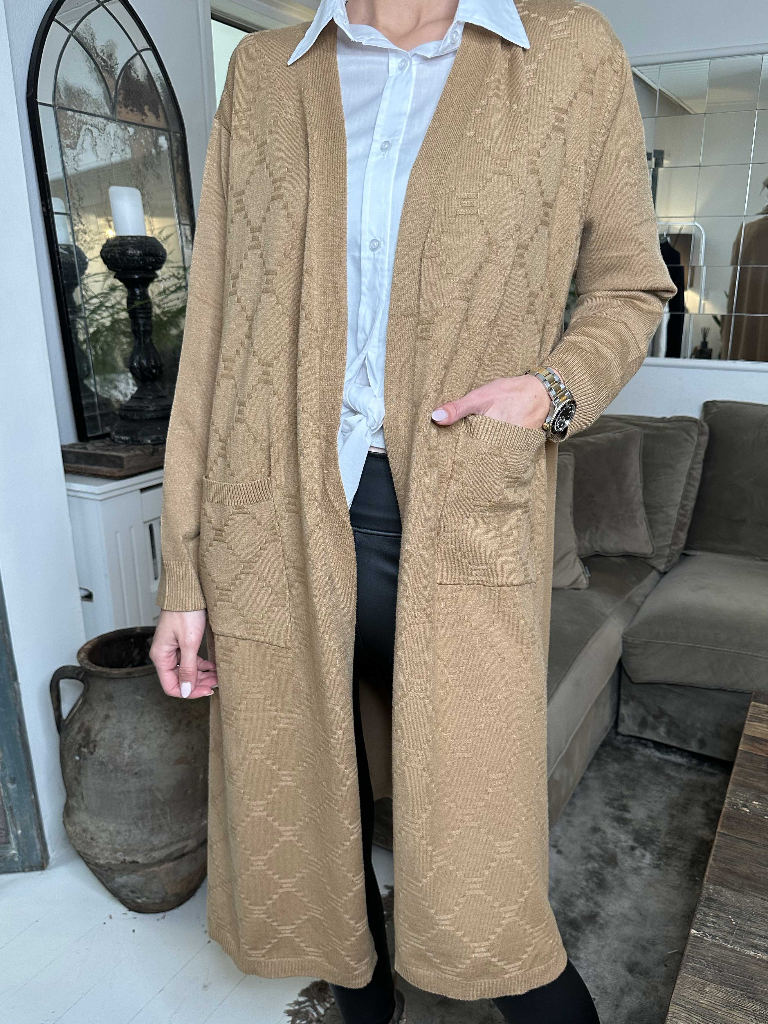 Agnesa - Lang strikcardigan med lommer